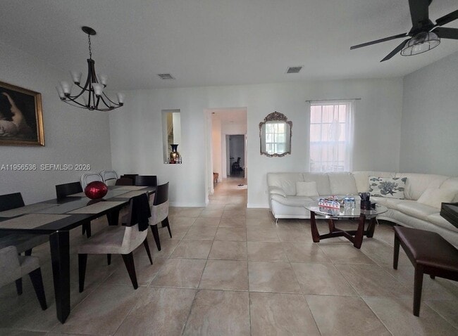 Foto del edificio - 8335 NW 8th Terrace