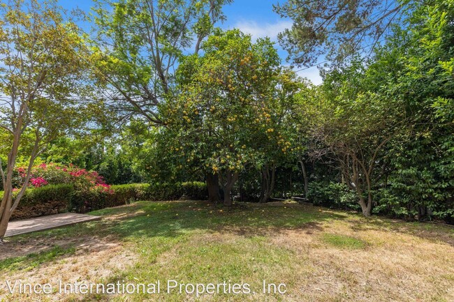 Foto del edificio - 5 br, 4.5 bath House - 1616 Queens Rd