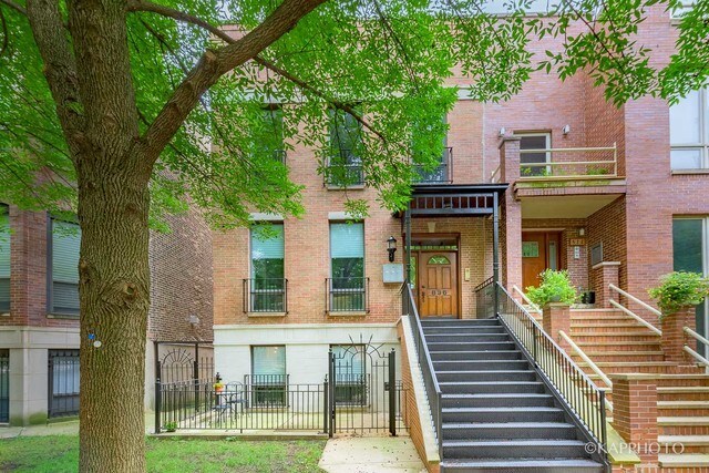 Primary Photo - 836 S Bishop St