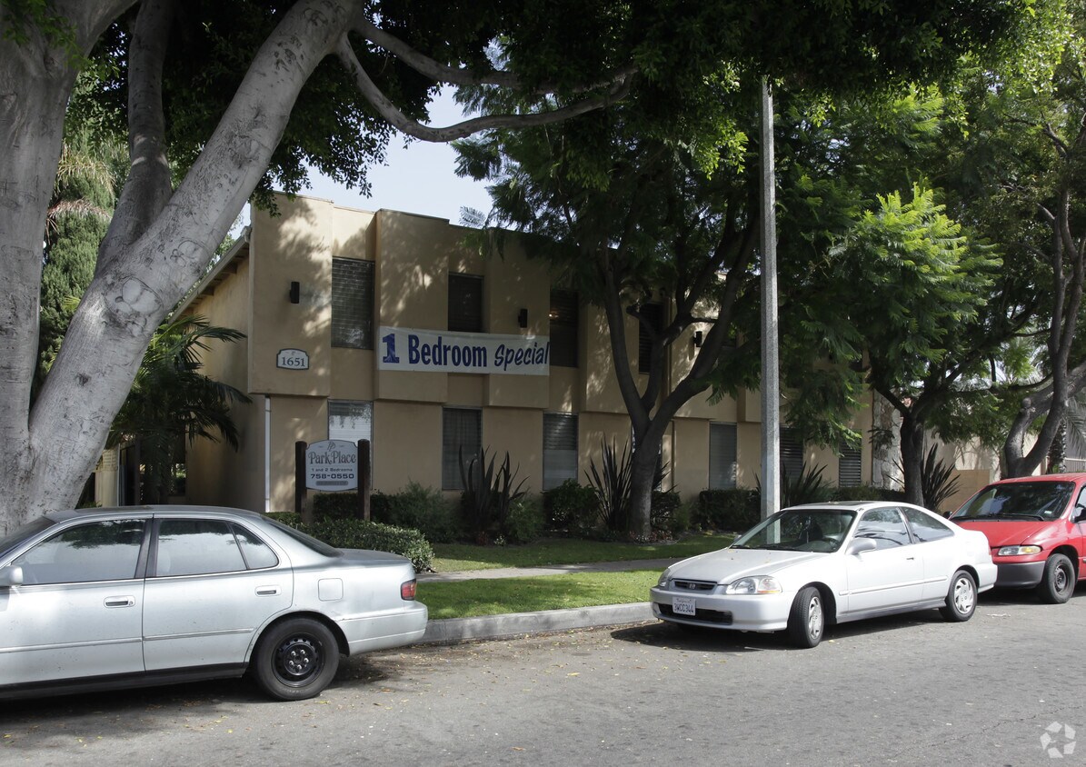 Primary Photo - 1651 W Pampas Ln