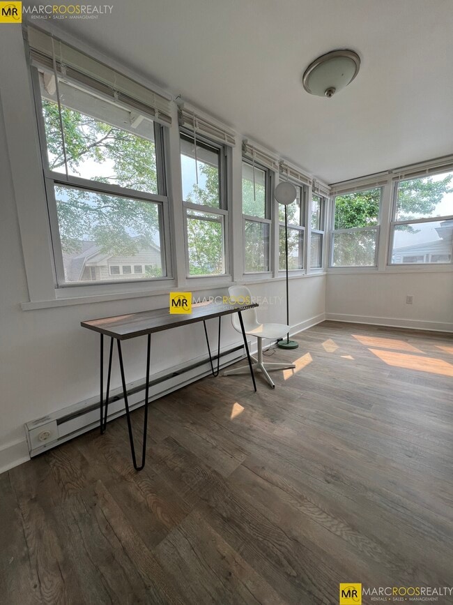 Building Photo - 26 Chetwynd Rd