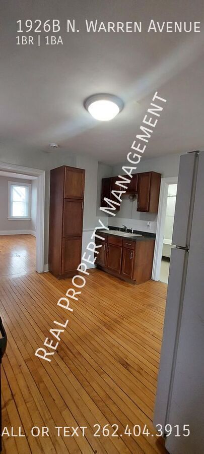 Building Photo - Private Entry 1 Bedroom Upper Duplex