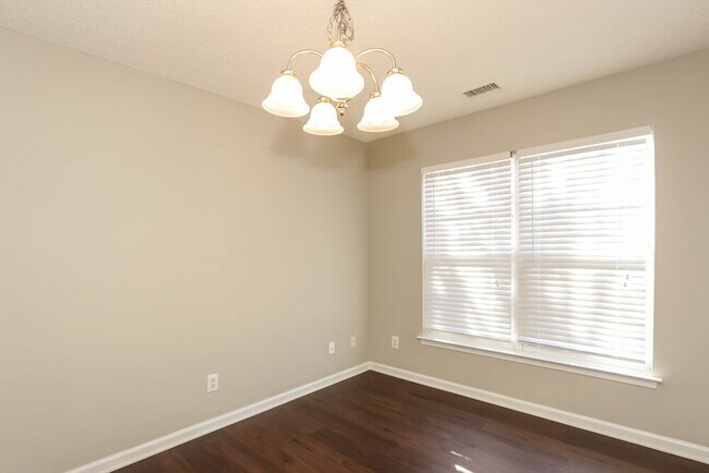 Building Photo - 8411 Forwood Ct
