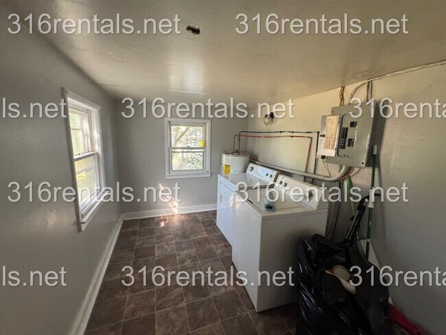 Foto del edificio - $725 - 2 bed 1 bath - Single Family