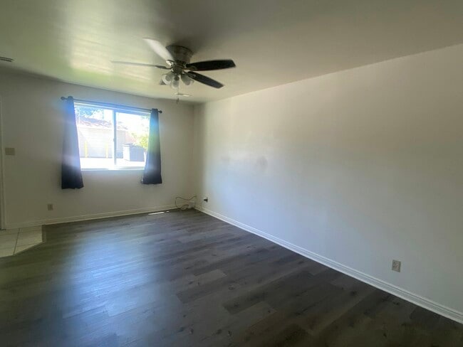 Building Photo - 169 N 300 E