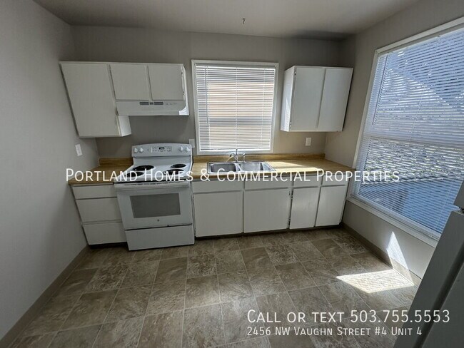 Foto del edificio - 2456 NW Vaughn St