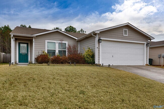 Building Photo - 325 Kenneth Blvd NW