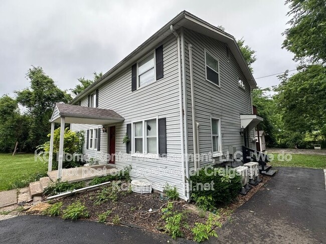 Building Photo - 4400 NE 46th Terrace