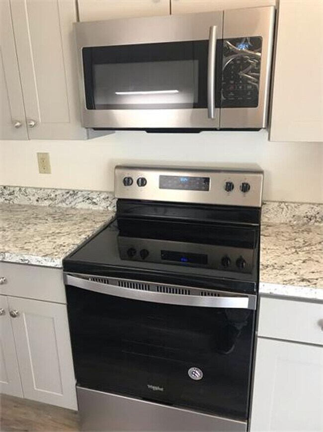 Foto del edificio - 221 Harbor Road