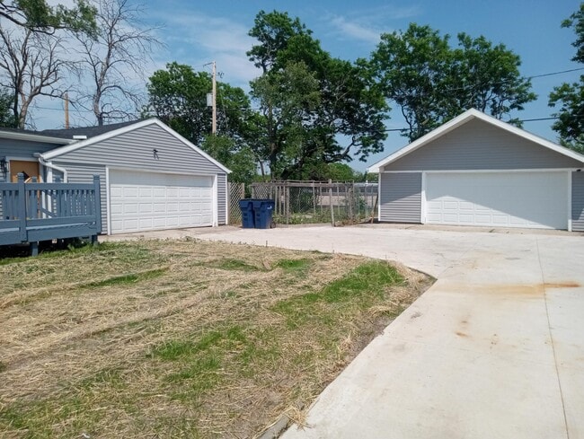 Building Photo - 6460 N 91st St