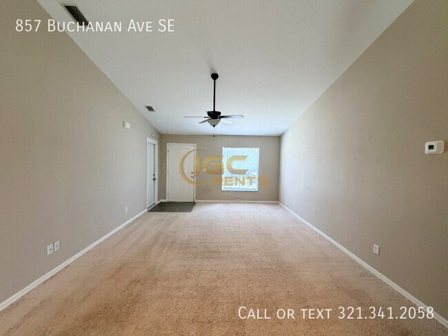 Foto del edificio - 857 Buchanan Ave SE