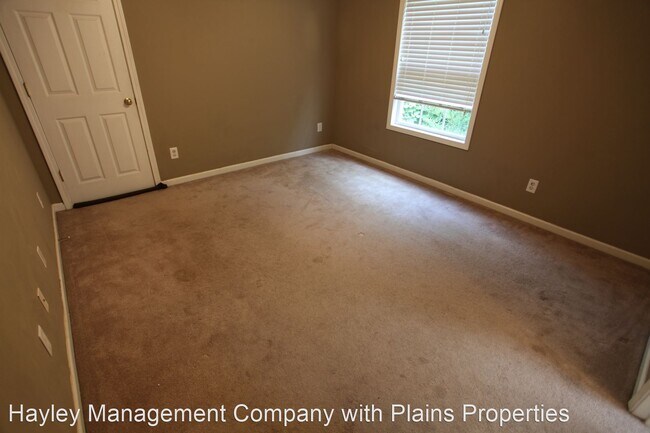 Foto del edificio - 3 br, 3 bath House - 130 Maple Street