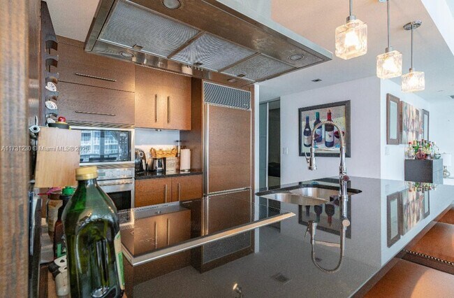 Foto del edificio - 495 Brickell Ave
