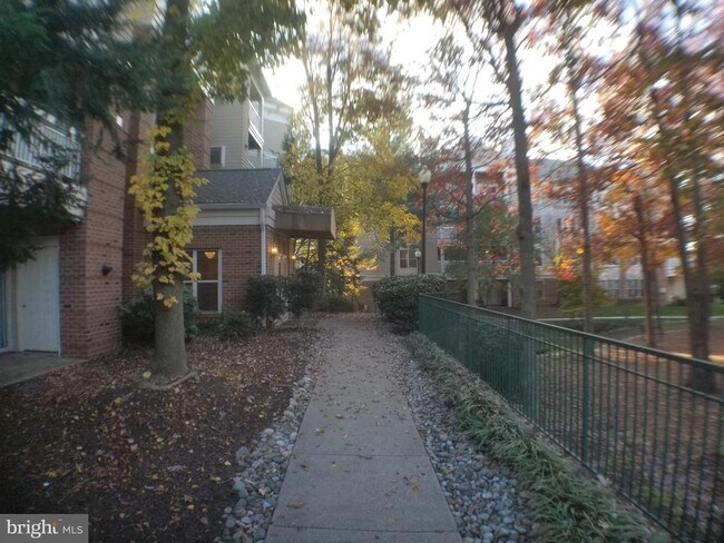 Foto del edificio - 2204 Westcourt Ln