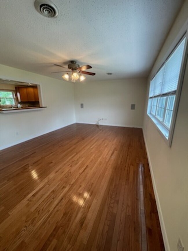 Foto del edificio - 45 New Sugar Creek Rd
