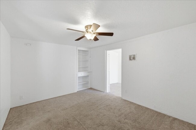 Foto del edificio - 241 E Elwood St