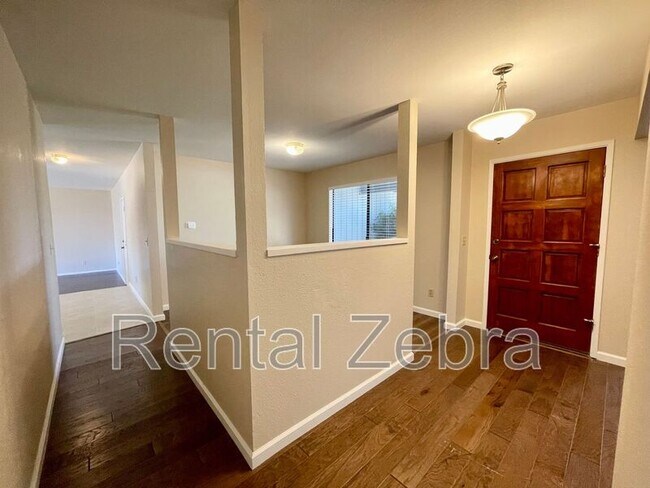 Building Photo - 2421 Donna Maria Way