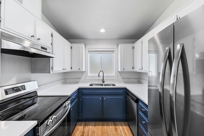 Foto del edificio - Stunning Fully Renovated 3-Bedroom Home in...