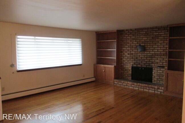 Building Photo - 3 br, 1.5 bath House - 1003 S. 18th Street