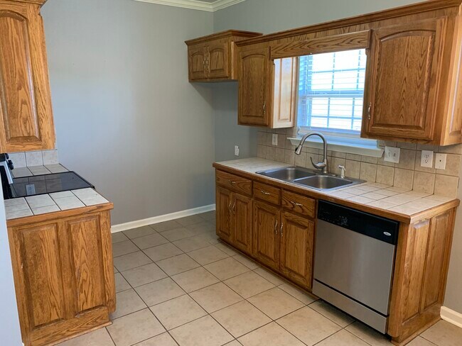 Foto del edificio - 100 Ridgecrest Square