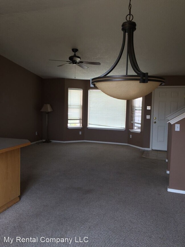 Building Photo - 3 br, 2.5 bath House - 1509 NW Bella Vista