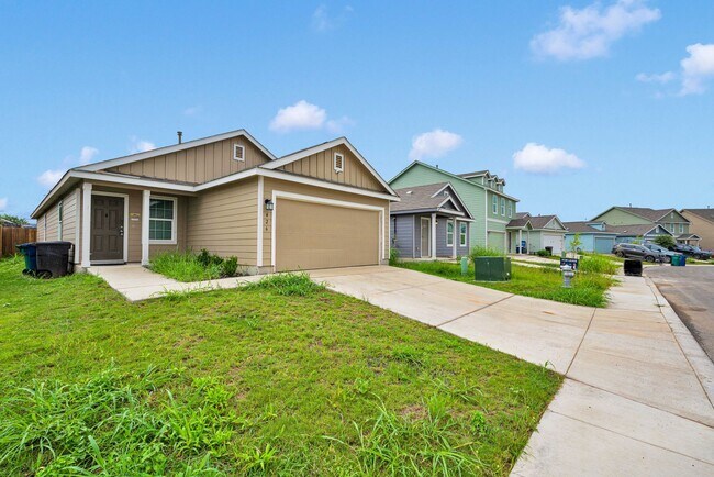 Building Photo - Cozy 4 Bedroom Home in Rosillo Creek