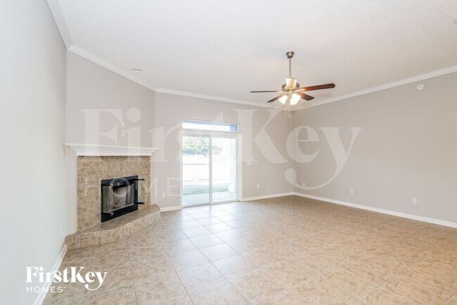 Foto del edificio - 920 Raindrop Ln