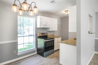 Building Photo - 12702 Gotham Dr