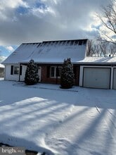 Building Photo - 83 Glenview Ln