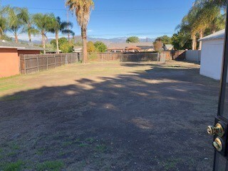 Building Photo - West Covina home with HUGE back yard!