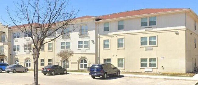 Building Photo - 131 Darson Marie Dr