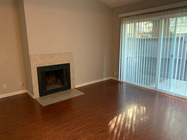 Foto del edificio - 6260 Havenside Dr