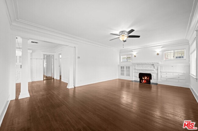 Building Photo - 5515 Ruthelen St