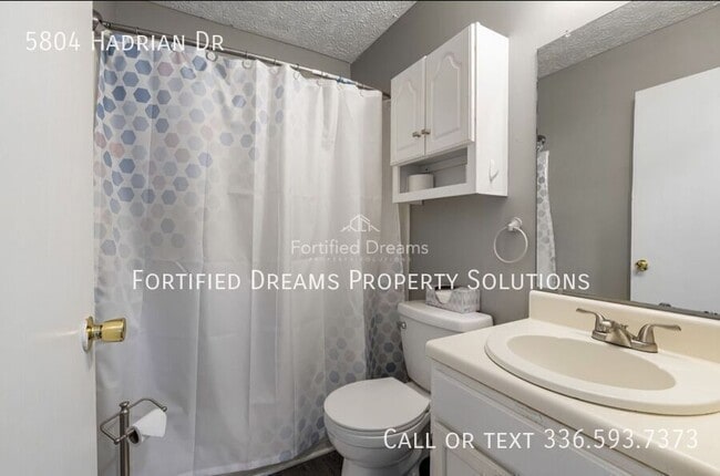 Building Photo - 5804 Hadrian Dr