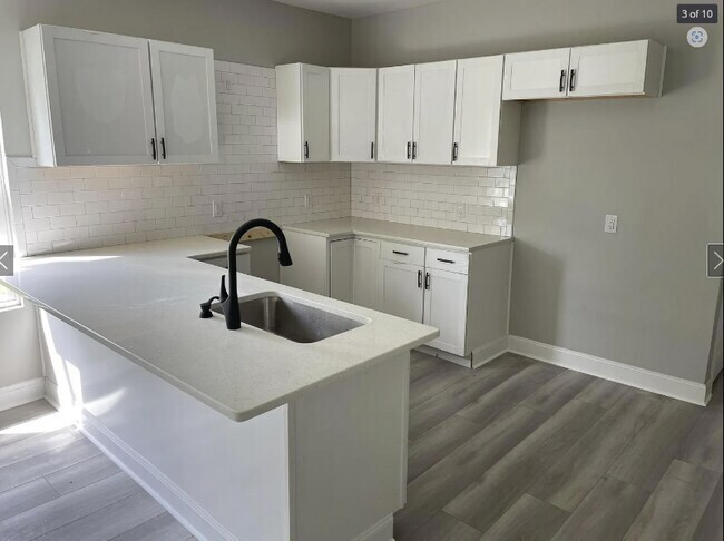 Foto del edificio - 486 S Champion Ave