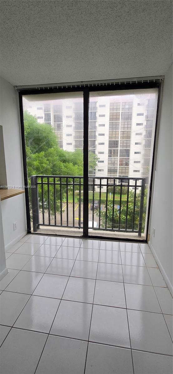 Foto del edificio - 16919 N Bay Rd