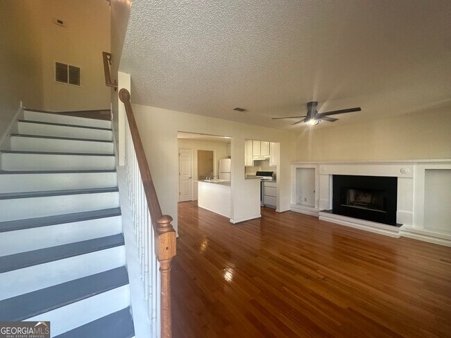 Building Photo - 839 Tramore Dr