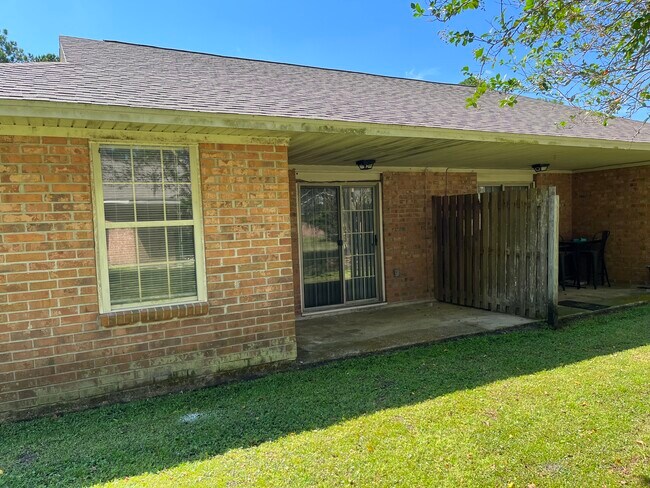 Building Photo - 309 Baltic Ct