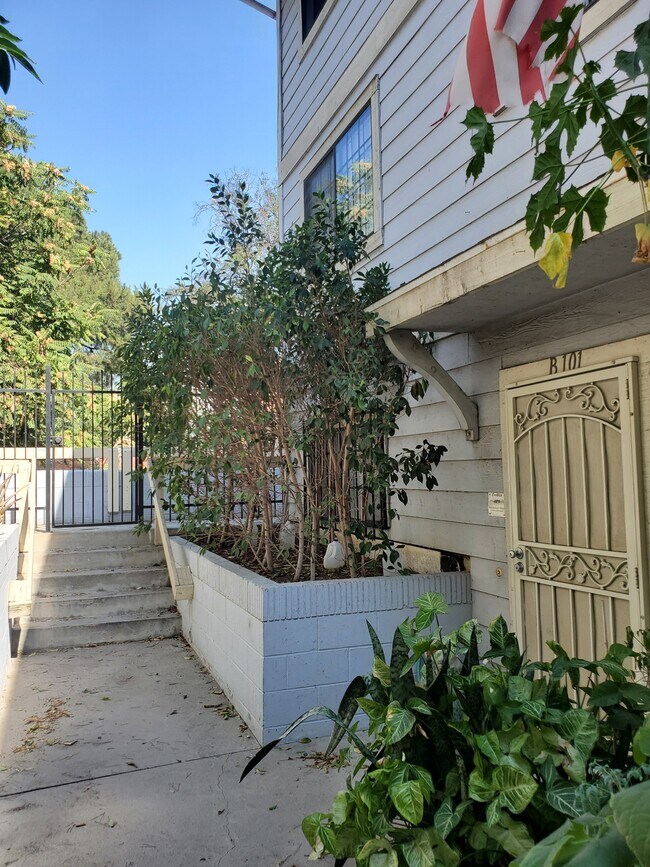 From door - 13945 Osborne St