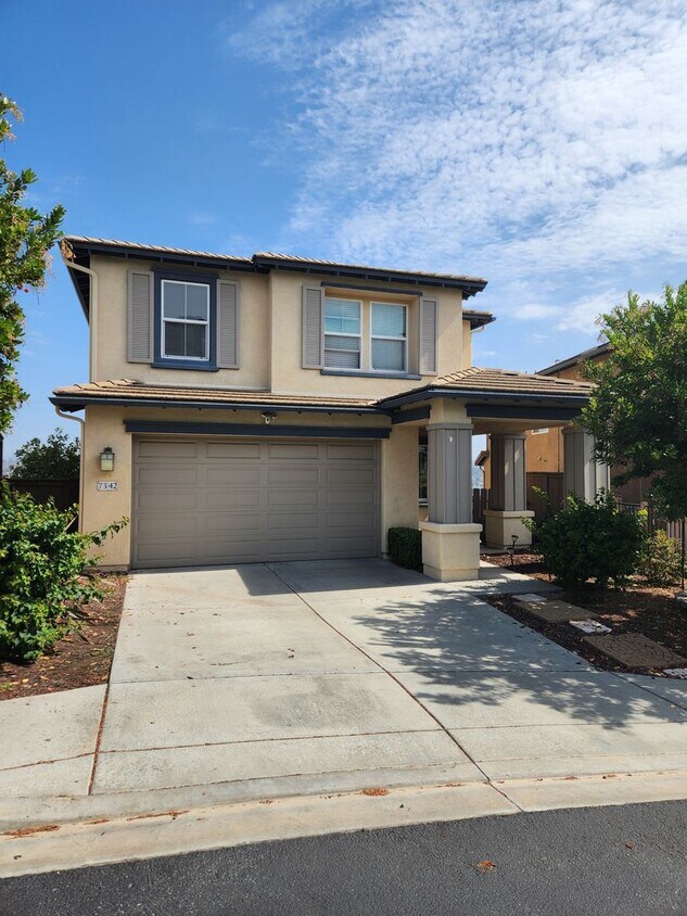 Foto del edificio - Top of the hill, Large La Mesa Home with a cool Westward View!