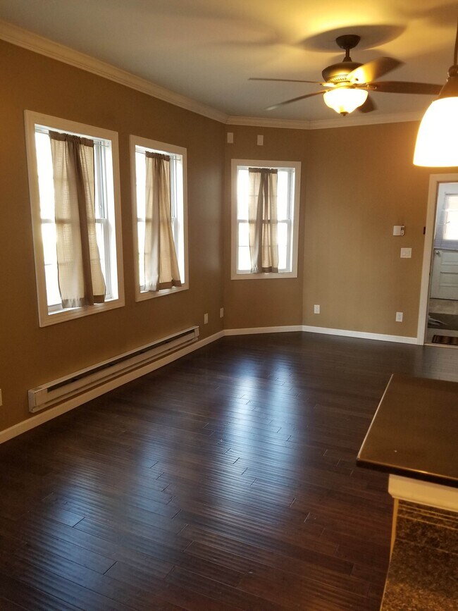 Living Room - 375 Alexander St
