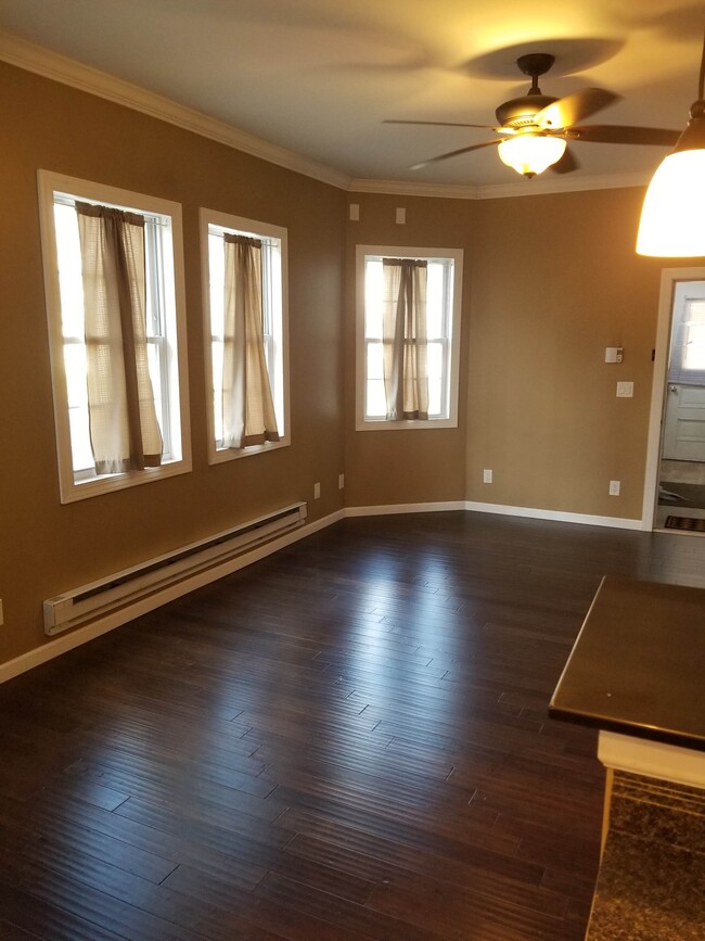 Living Room - 375 Alexander St