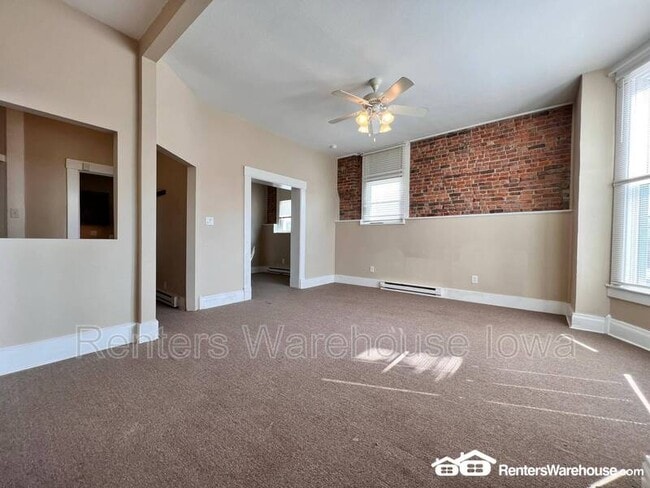 Building Photo - 120 N Howard St