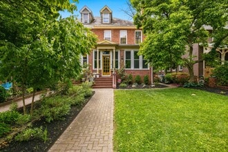 Building Photo - 4132 Roland Ave