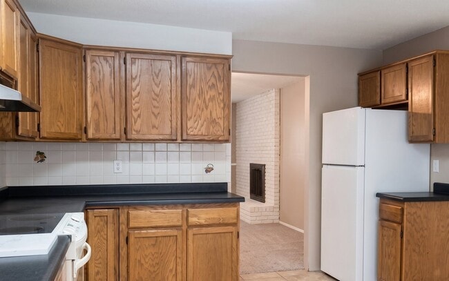 Building Photo - 8968 Galilee Ct