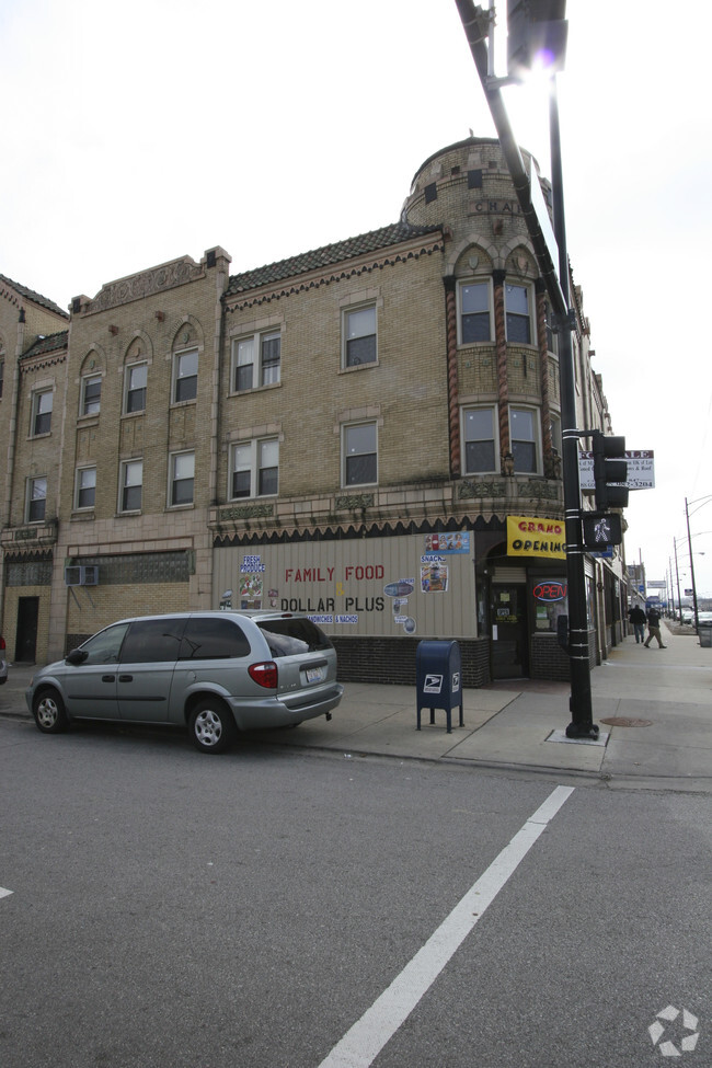 Building Photo - 9101-9109 S Ashland Ave