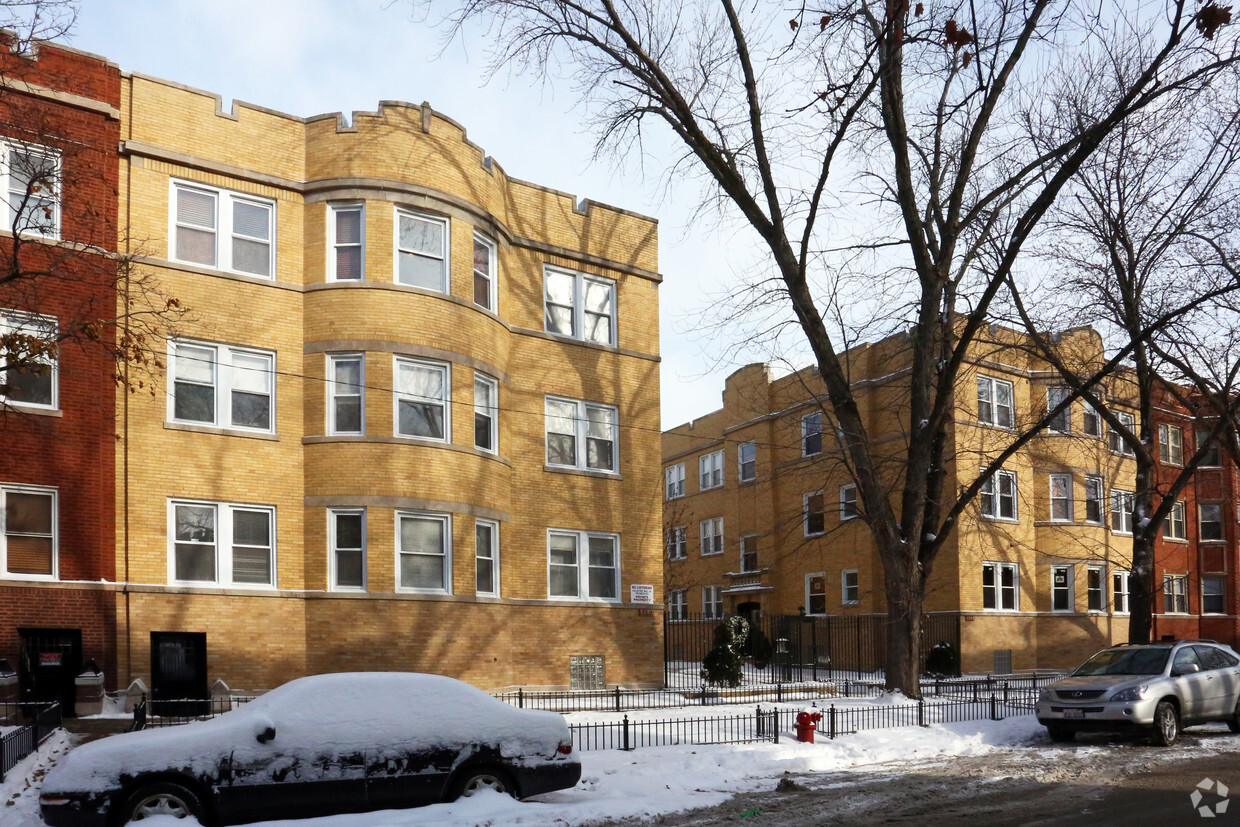Primary Photo - Rogers Park Courtyard