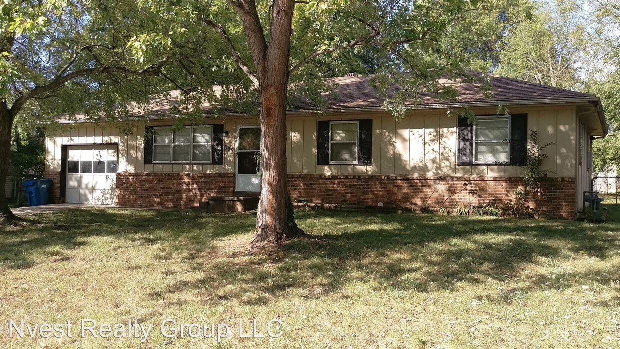 Primary Photo - 303 Aspen Dr