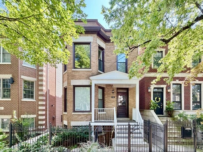 Building Photo - 1721 W Nelson St