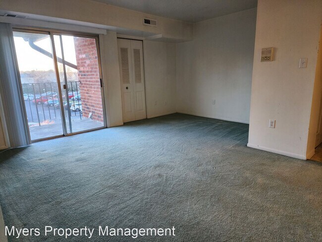 Building Photo - 1 br, 1 bath House - 10 Essex Hall